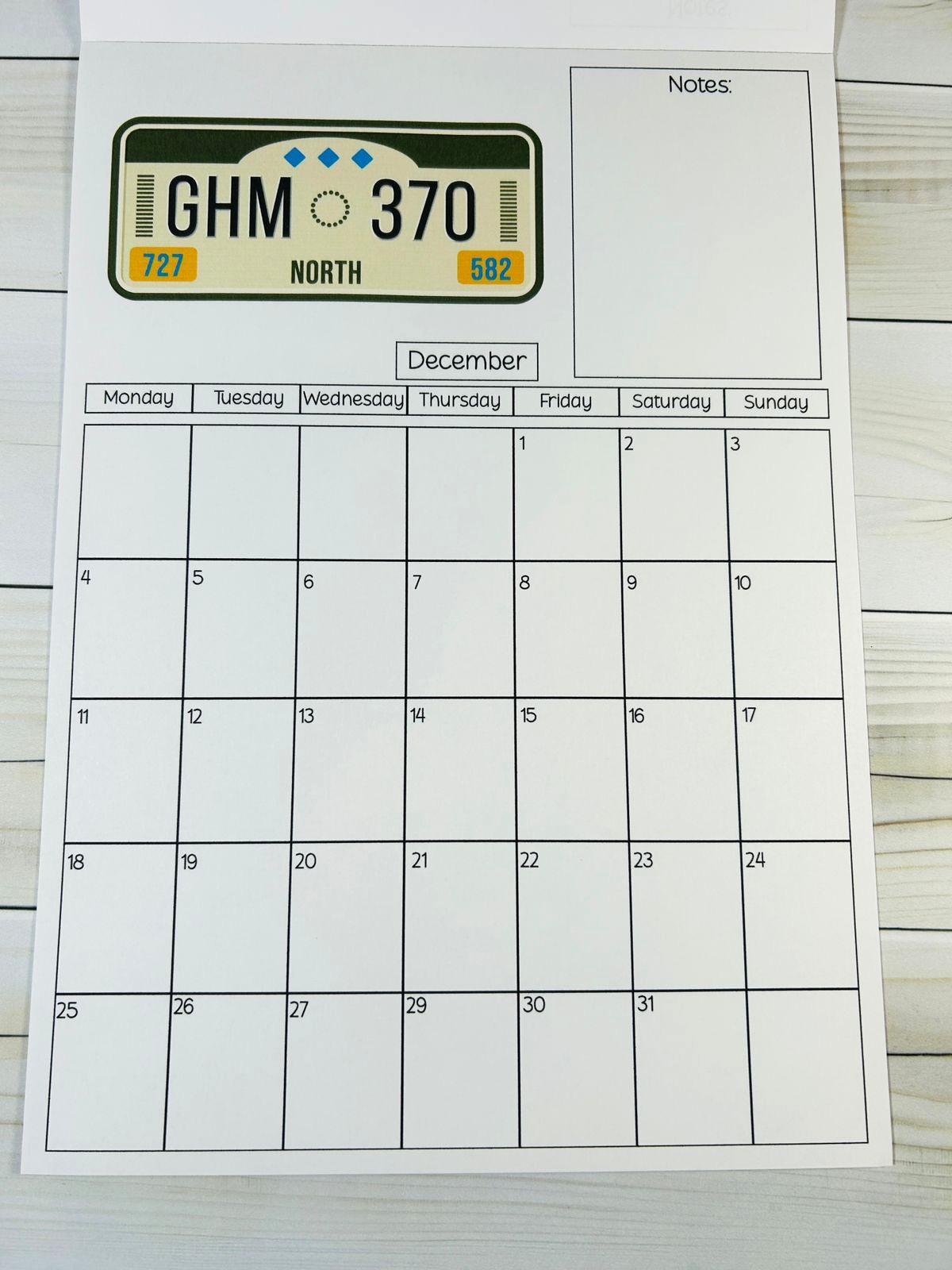 2027 Vintage License Plate A4 Tear-Off Calendar with Notes Section - Image 5